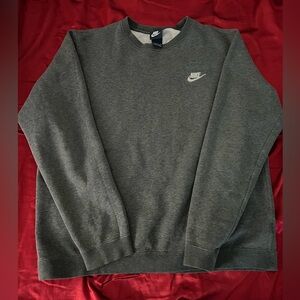 Gray Nike crew neck for women/men